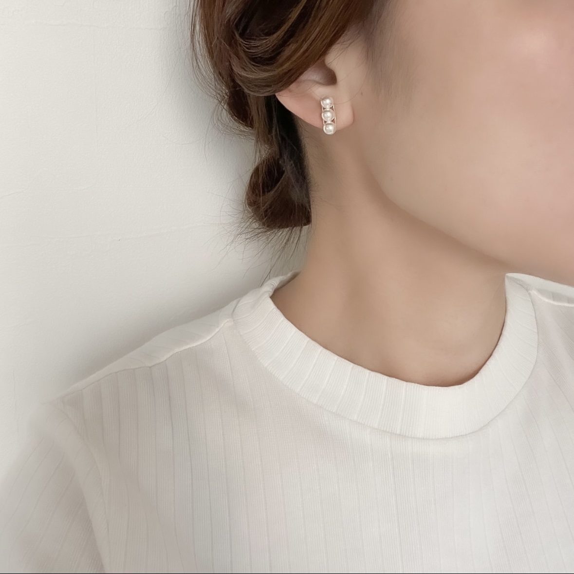 スワロフスキーパール三連ピアス/痛みの無いクリップ式イヤリング〈ゴールド・シルバー〉